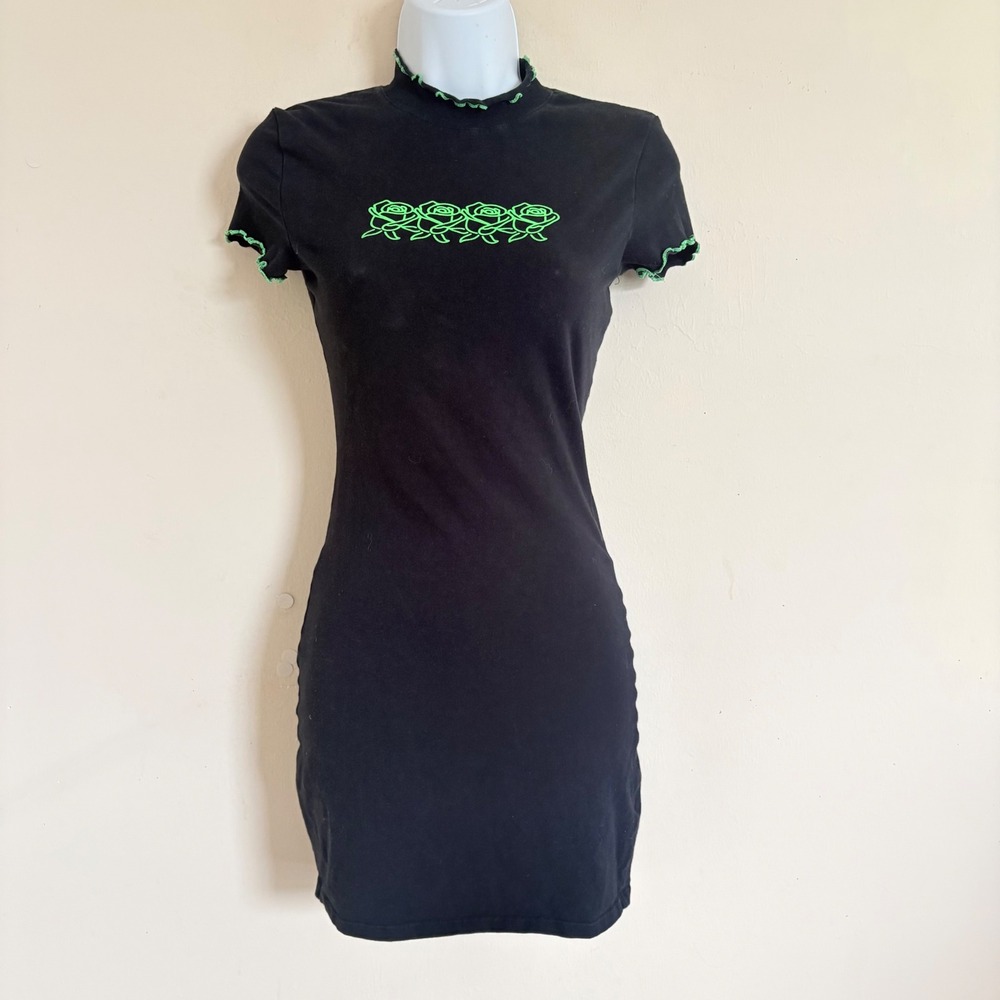 A.Lab Zumiez Blak Bodycon Neon Green Rose Print Ruffle Neck Mini Dress XS - Picture 7 of 16